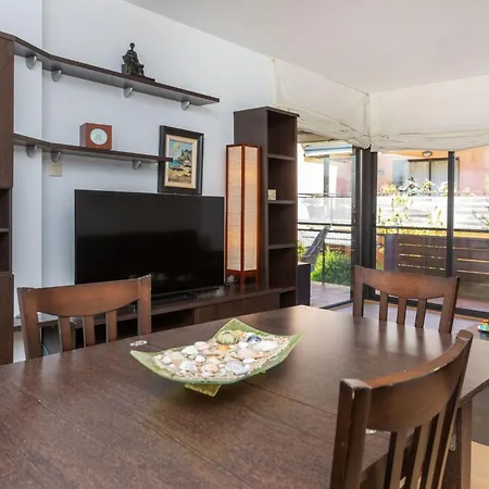 Lloret Garden By Interhome